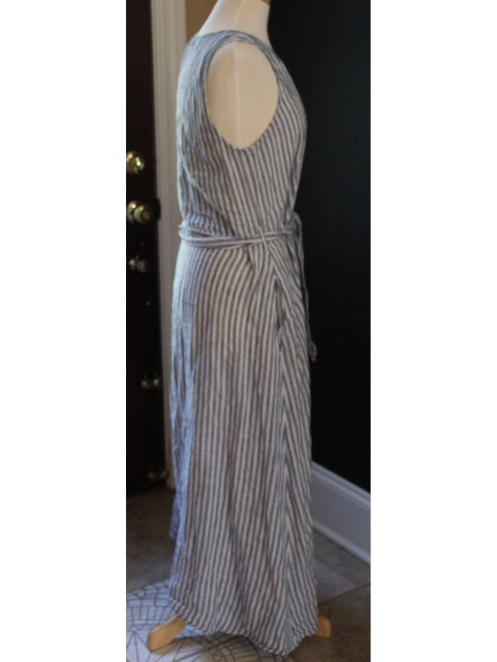 Faherty Margaux 100% Linen Blue&White Striped Sleeveless Dress Size Medium -Flaw - Picture 3 of 10